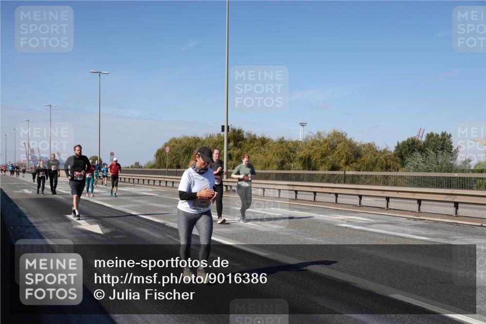 03.10.2025 - Köhlbrandbrückenlauf Julia Fischer http://msf.ph/oto/9016386 03.10.2025 13:18:02 Position 3 6284 meine-sportfotos.de