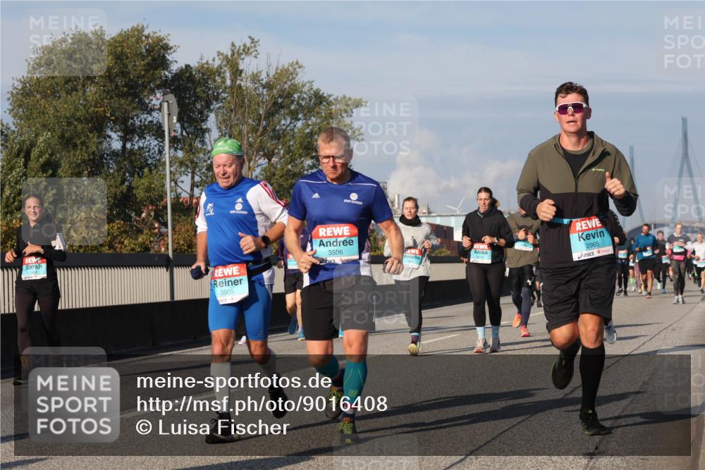 03.10.2025 - Köhlbrandbrückenlauf Luisa Fischer http://msf.ph/oto/9016408 03.10.2025 11:02:01 Position 3 3505, 3506, 2965 meine-sportfotos.de