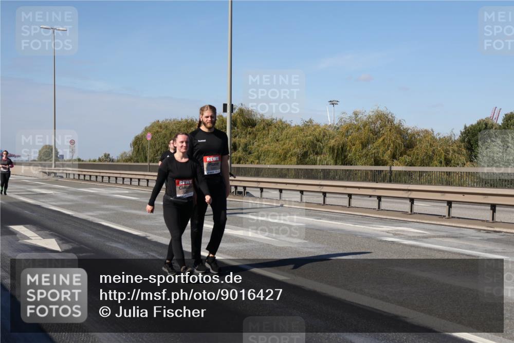 03.10.2025 - Köhlbrandbrückenlauf Julia Fischer http://msf.ph/oto/9016427 03.10.2025 13:18:14 Position 3  meine-sportfotos.de