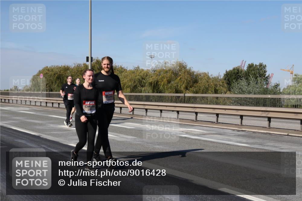 03.10.2025 - Köhlbrandbrückenlauf Julia Fischer http://msf.ph/oto/9016428 03.10.2025 13:18:14 Position 3  meine-sportfotos.de