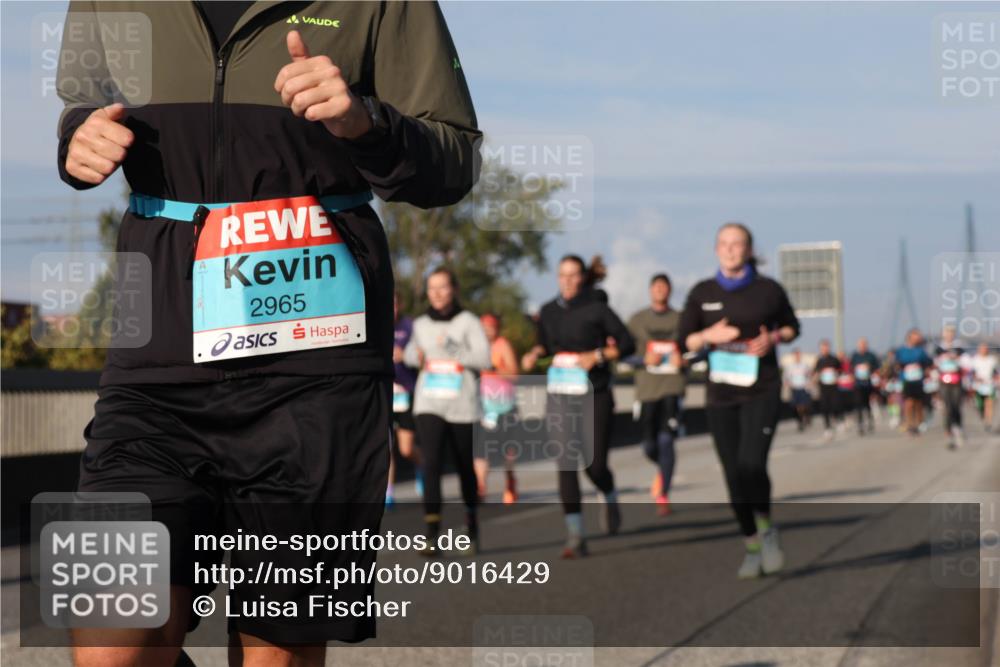 03.10.2025 - Köhlbrandbrückenlauf Luisa Fischer http://msf.ph/oto/9016429 03.10.2025 11:02:03 Position 3 2965 meine-sportfotos.de