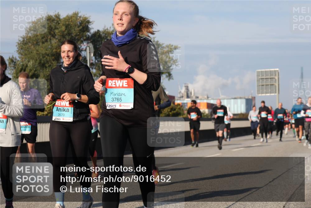 03.10.2025 - Köhlbrandbrückenlauf Luisa Fischer http://msf.ph/oto/9016452 03.10.2025 11:02:05 Position 3 2670, 3765 meine-sportfotos.de