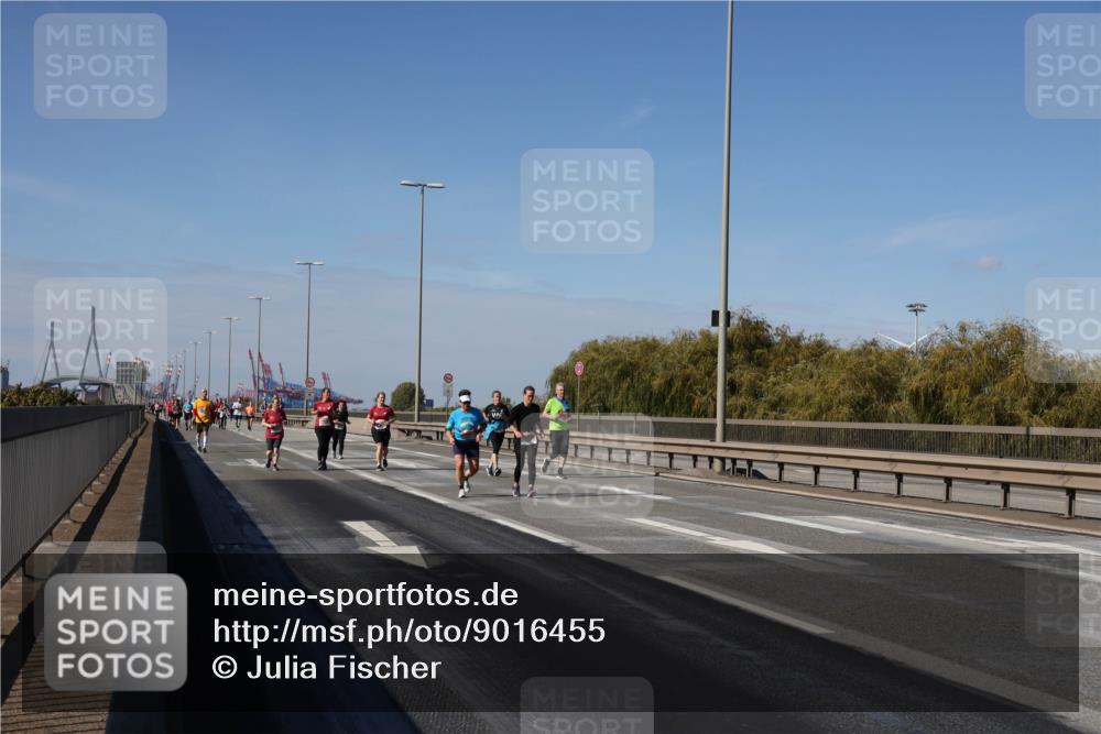 03.10.2025 - Köhlbrandbrückenlauf Julia Fischer http://msf.ph/oto/9016455 03.10.2025 13:18:29 Position 3  meine-sportfotos.de