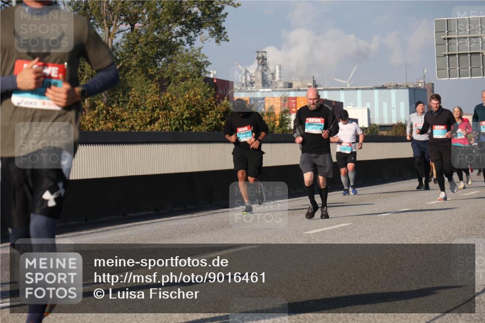 03.10.2025 - Köhlbrandbrückenlauf Luisa Fischer http://msf.ph/oto/9016461 03.10.2025 11:02:06 Position 3 1941 meine-sportfotos.de