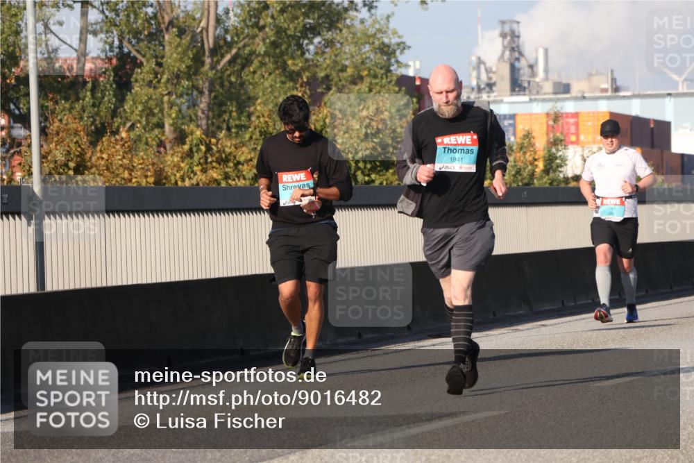 03.10.2025 - Köhlbrandbrückenlauf Luisa Fischer http://msf.ph/oto/9016482 03.10.2025 11:02:08 Position 3 1941 meine-sportfotos.de