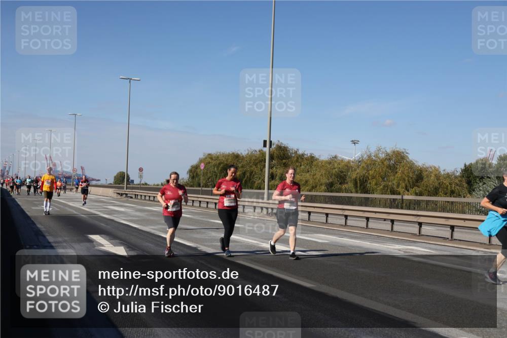 03.10.2025 - Köhlbrandbrückenlauf Julia Fischer http://msf.ph/oto/9016487 03.10.2025 13:18:38 Position 3  meine-sportfotos.de
