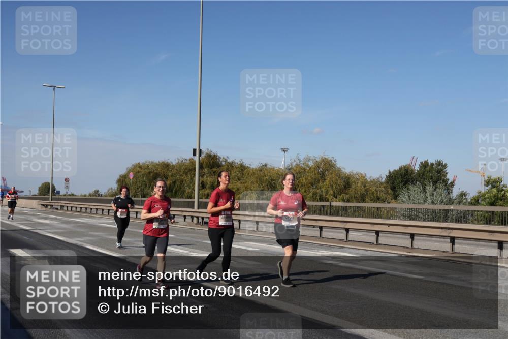 03.10.2025 - Köhlbrandbrückenlauf Julia Fischer http://msf.ph/oto/9016492 03.10.2025 13:18:39 Position 3  meine-sportfotos.de