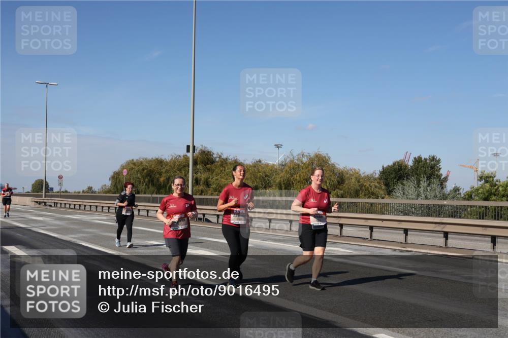 03.10.2025 - Köhlbrandbrückenlauf Julia Fischer http://msf.ph/oto/9016495 03.10.2025 13:18:39 Position 3  meine-sportfotos.de