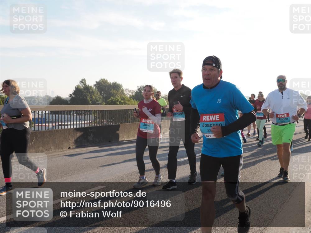 03.10.2025 - Köhlbrandbrückenlauf Fabian Wolf http://msf.ph/oto/9016496 03.10.2025 09:26:04 Position 3 2465, 2511, 33 meine-sportfotos.de