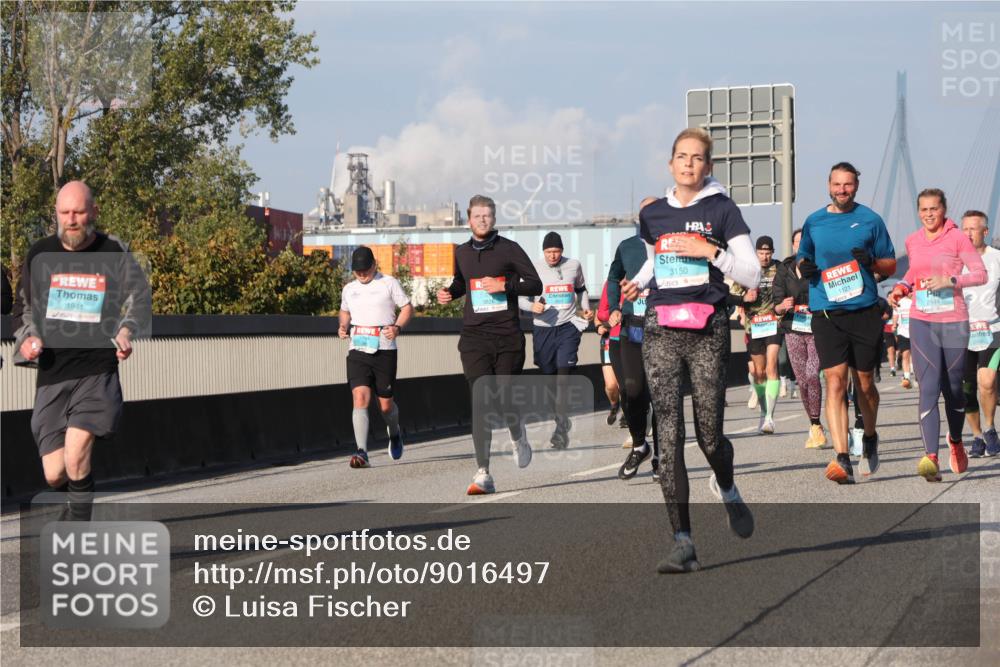 03.10.2025 - Köhlbrandbrückenlauf Luisa Fischer http://msf.ph/oto/9016497 03.10.2025 11:02:10 Position 3 1941, 3150, 1121, 2404 meine-sportfotos.de