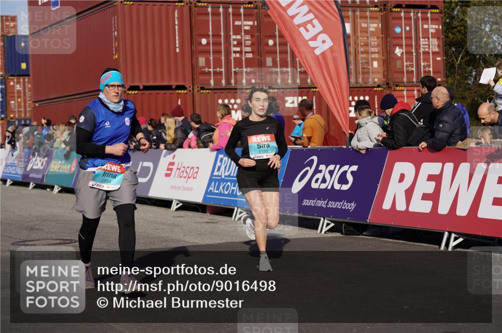 03.10.2025 - Köhlbrandbrückenlauf Michael Burmester http://msf.ph/oto/9016498 03.10.2025 10:15:49 Ziel 1276, 1314, 1446, 1529, 1537, 1745, 1796, 1979, 2056, 2155, 2392, 2813, 2878, 2954, 2956, 3106, 3107, 3327, 3727, 3748, 3816, 3827 meine-sportfotos.de