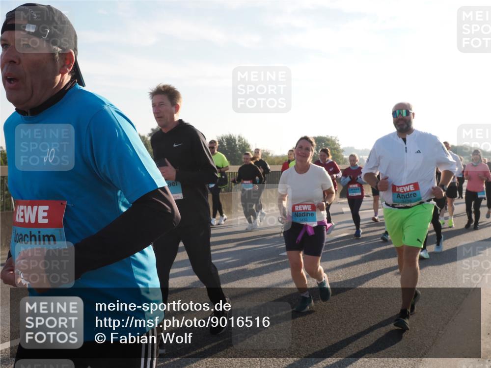 03.10.2025 - Köhlbrandbrückenlauf Fabian Wolf http://msf.ph/oto/9016516 03.10.2025 09:26:05 Position 3 3453, 3439 meine-sportfotos.de