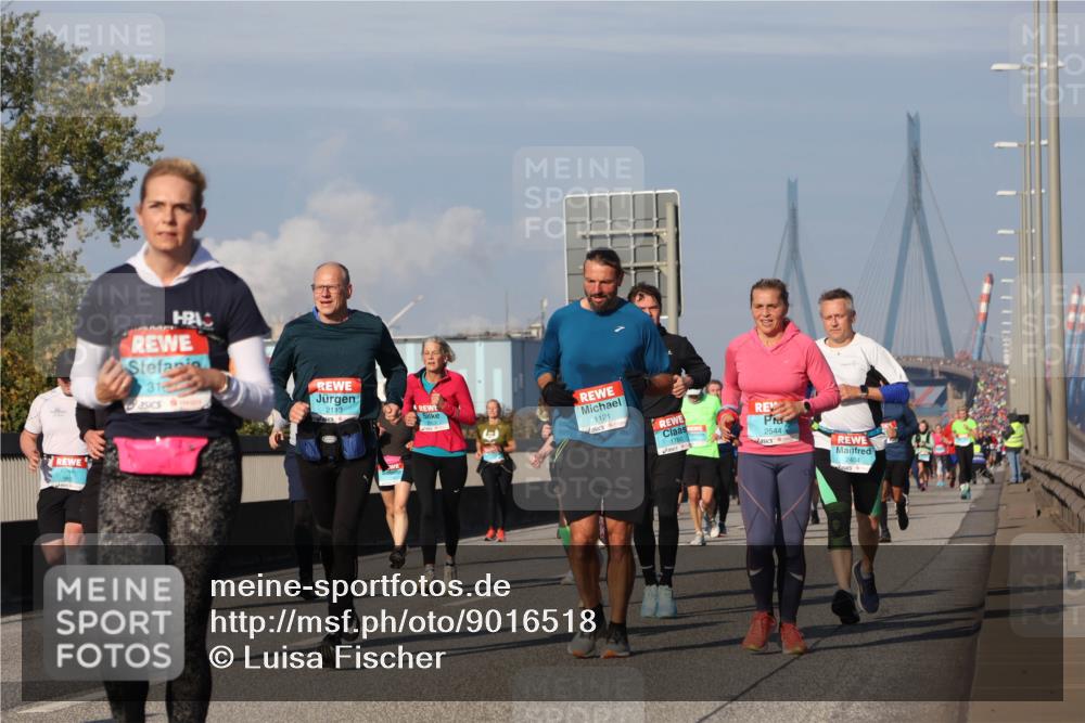 03.10.2025 - Köhlbrandbrückenlauf Luisa Fischer http://msf.ph/oto/9016518 03.10.2025 11:02:12 Position 3 31, 2113, 1121, 1760, 2544, 2404 meine-sportfotos.de
