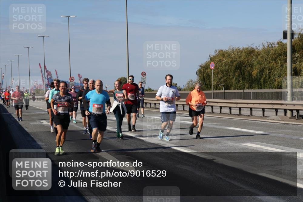 03.10.2025 - Köhlbrandbrückenlauf Julia Fischer http://msf.ph/oto/9016529 03.10.2025 13:18:56 Position 3 123, 10 meine-sportfotos.de