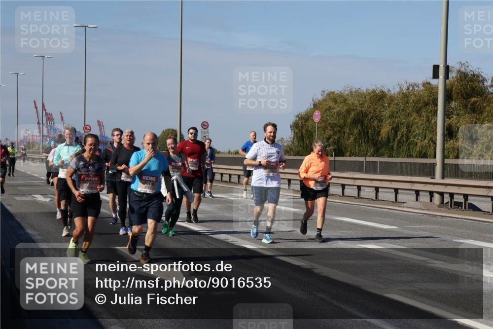 03.10.2025 - Köhlbrandbrückenlauf Julia Fischer http://msf.ph/oto/9016535 03.10.2025 13:18:56 Position 3 5767, 12, 5 meine-sportfotos.de
