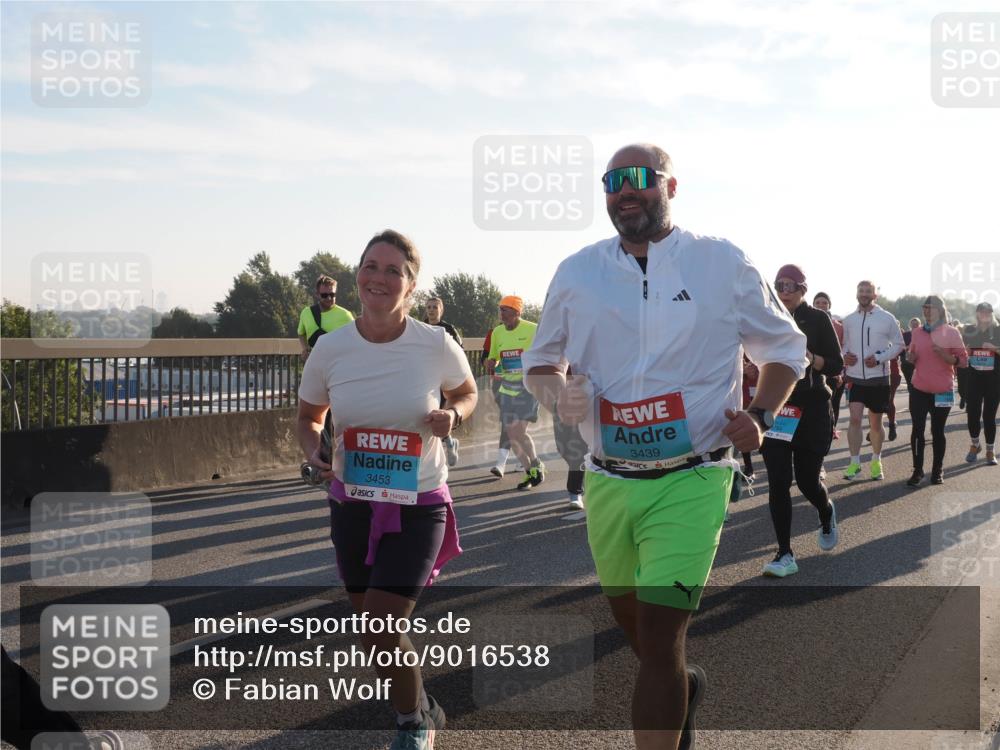 03.10.2025 - Köhlbrandbrückenlauf Fabian Wolf http://msf.ph/oto/9016538 03.10.2025 09:26:06 Position 3 3453, 3439 meine-sportfotos.de