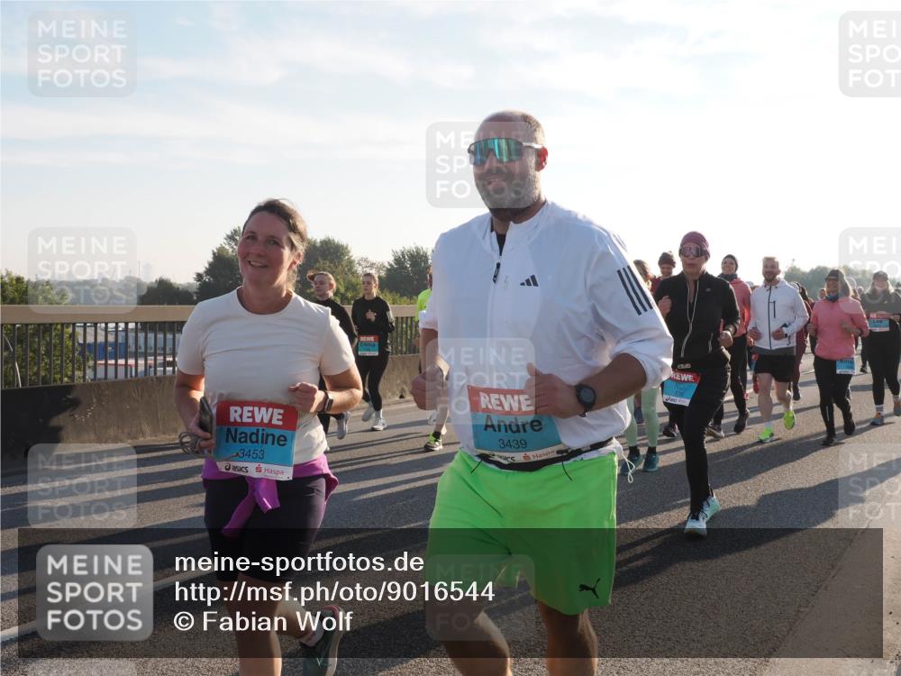 03.10.2025 - Köhlbrandbrückenlauf Fabian Wolf http://msf.ph/oto/9016544 03.10.2025 09:26:06 Position 3 3453, 3439 meine-sportfotos.de