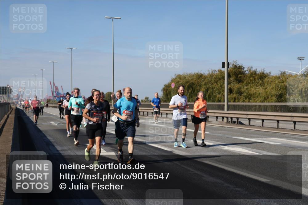 03.10.2025 - Köhlbrandbrückenlauf Julia Fischer http://msf.ph/oto/9016547 03.10.2025 13:18:58 Position 3  meine-sportfotos.de