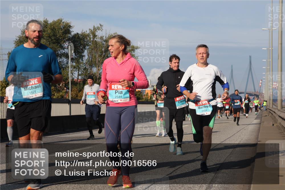 03.10.2025 - Köhlbrandbrückenlauf Luisa Fischer http://msf.ph/oto/9016566 03.10.2025 11:02:17 Position 3 1121, 2544, 1760, 2404 meine-sportfotos.de
