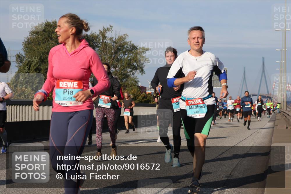 03.10.2025 - Köhlbrandbrückenlauf Luisa Fischer http://msf.ph/oto/9016572 03.10.2025 11:02:18 Position 3 2544, 2404 meine-sportfotos.de