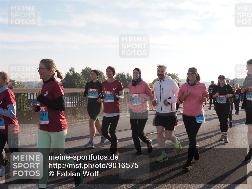 03.10.2025 - Köhlbrandbrückenlauf Fabian Wolf http://msf.ph/oto/9016575 03.10.2025 09:26:08 Position 3 2086, 2621, 2062, 2233, 154, 2378, 2348 meine-sportfotos.de