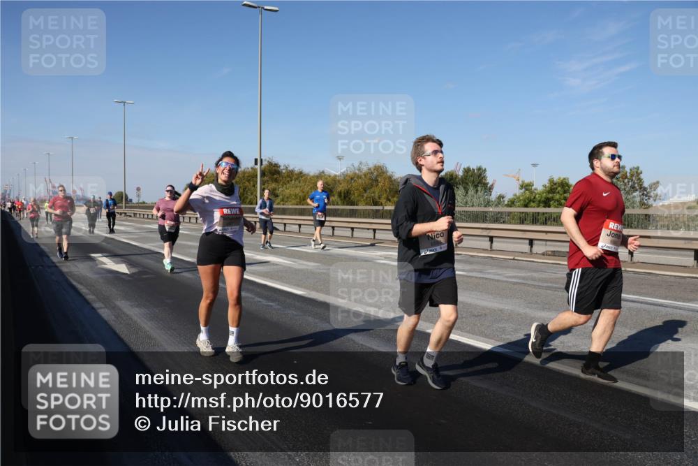 03.10.2025 - Köhlbrandbrückenlauf Julia Fischer http://msf.ph/oto/9016577 03.10.2025 13:19:04 Position 3 6588 meine-sportfotos.de