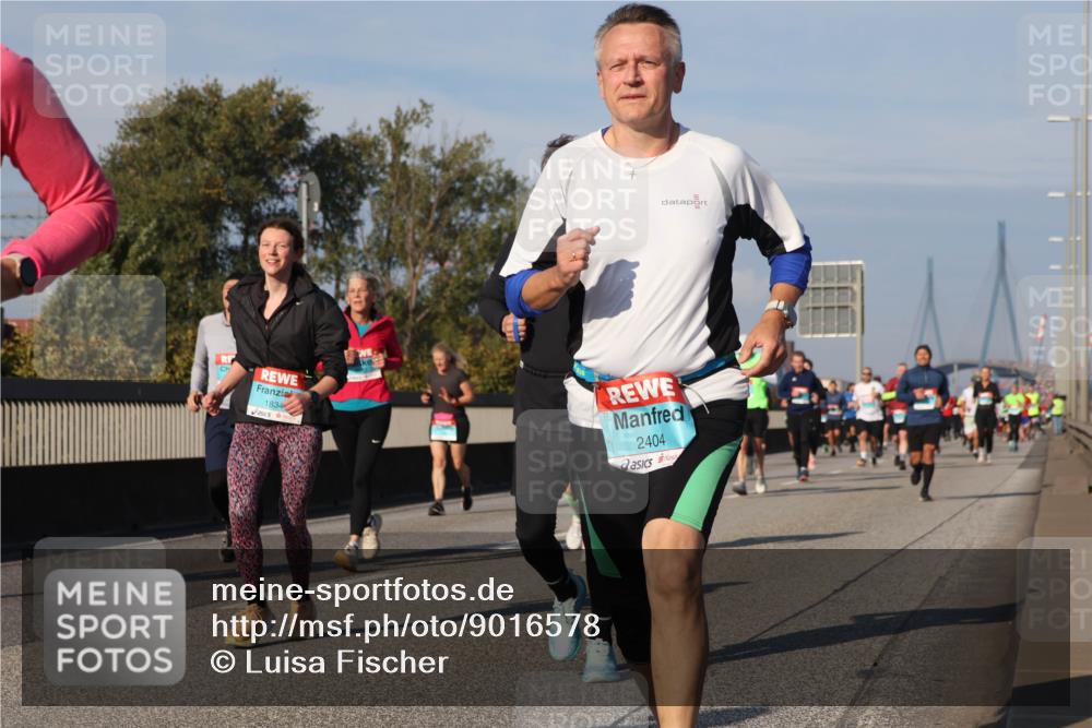 03.10.2025 - Köhlbrandbrückenlauf Luisa Fischer http://msf.ph/oto/9016578 03.10.2025 11:02:18 Position 3 1834, 2404 meine-sportfotos.de