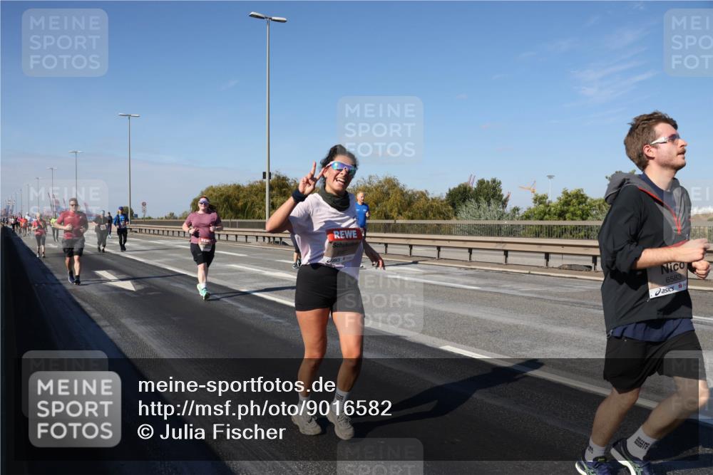 03.10.2025 - Köhlbrandbrückenlauf Julia Fischer http://msf.ph/oto/9016582 03.10.2025 13:19:05 Position 3 6583 meine-sportfotos.de