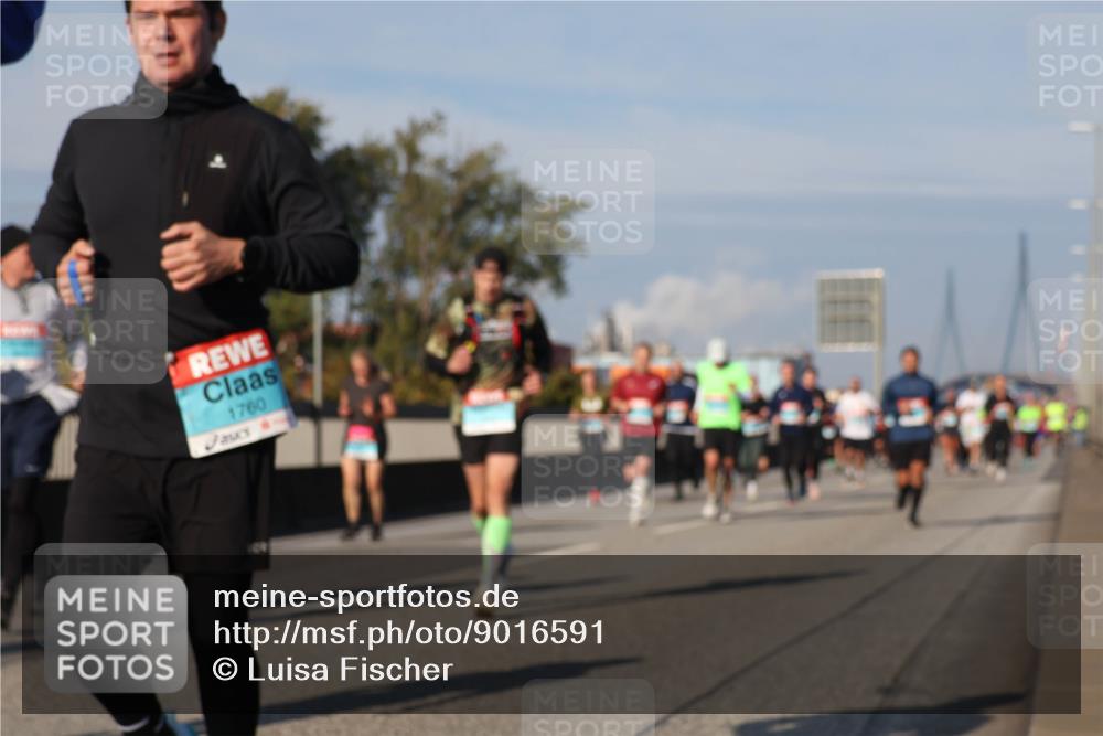 03.10.2025 - Köhlbrandbrückenlauf Luisa Fischer http://msf.ph/oto/9016591 03.10.2025 11:02:20 Position 3 1760 meine-sportfotos.de