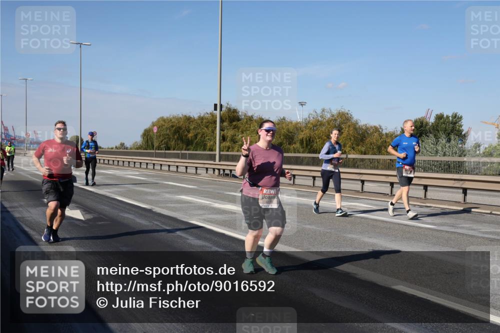 03.10.2025 - Köhlbrandbrückenlauf Julia Fischer http://msf.ph/oto/9016592 03.10.2025 13:19:07 Position 3 6179 meine-sportfotos.de