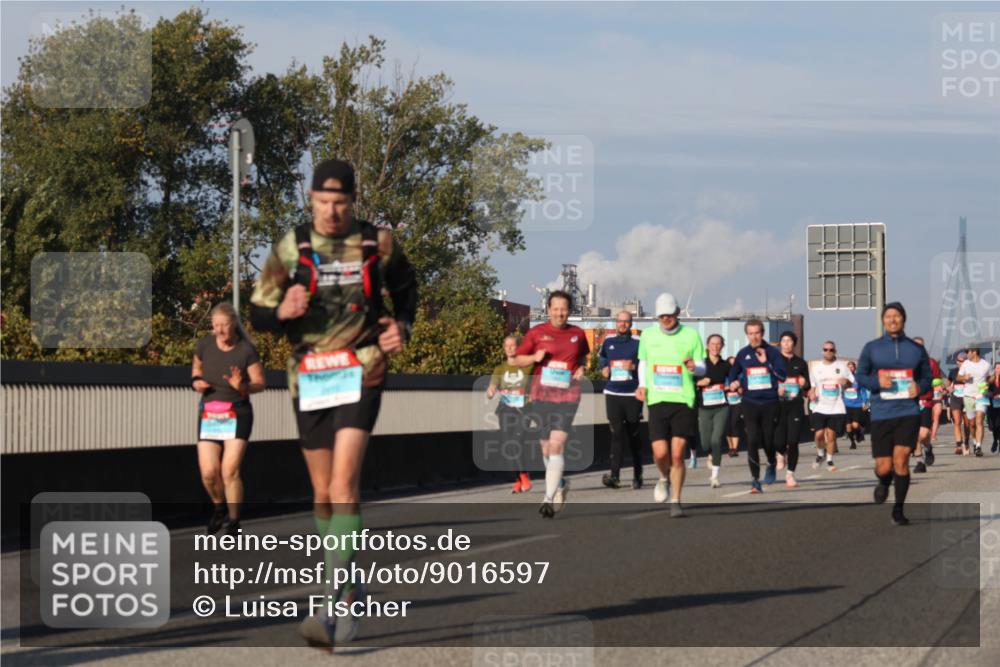 03.10.2025 - Köhlbrandbrückenlauf Luisa Fischer http://msf.ph/oto/9016597 03.10.2025 11:02:20 Position 3  meine-sportfotos.de
