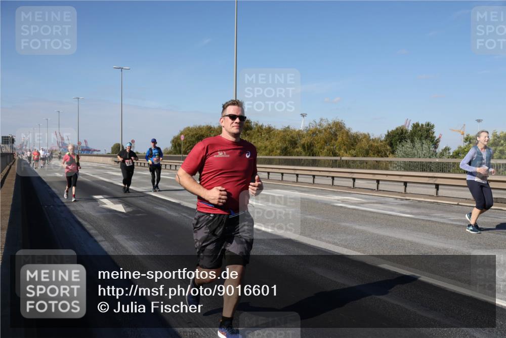 03.10.2025 - Köhlbrandbrückenlauf Julia Fischer http://msf.ph/oto/9016601 03.10.2025 13:19:09 Position 3  meine-sportfotos.de