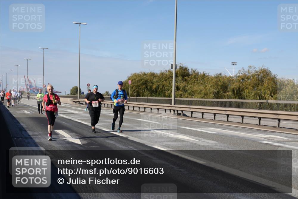 03.10.2025 - Köhlbrandbrückenlauf Julia Fischer http://msf.ph/oto/9016603 03.10.2025 13:19:10 Position 3  meine-sportfotos.de