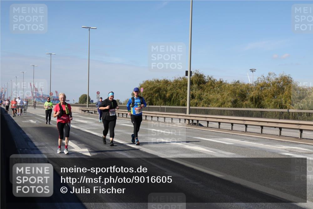 03.10.2025 - Köhlbrandbrückenlauf Julia Fischer http://msf.ph/oto/9016605 03.10.2025 13:19:10 Position 3  meine-sportfotos.de