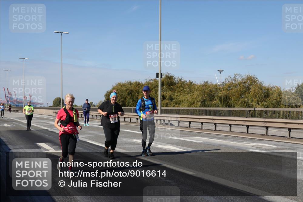 03.10.2025 - Köhlbrandbrückenlauf Julia Fischer http://msf.ph/oto/9016614 03.10.2025 13:19:12 Position 3  meine-sportfotos.de