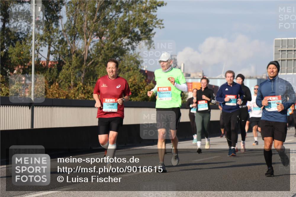 03.10.2025 - Köhlbrandbrückenlauf Luisa Fischer http://msf.ph/oto/9016615 03.10.2025 11:02:22 Position 3 1883, 3265, 376 meine-sportfotos.de
