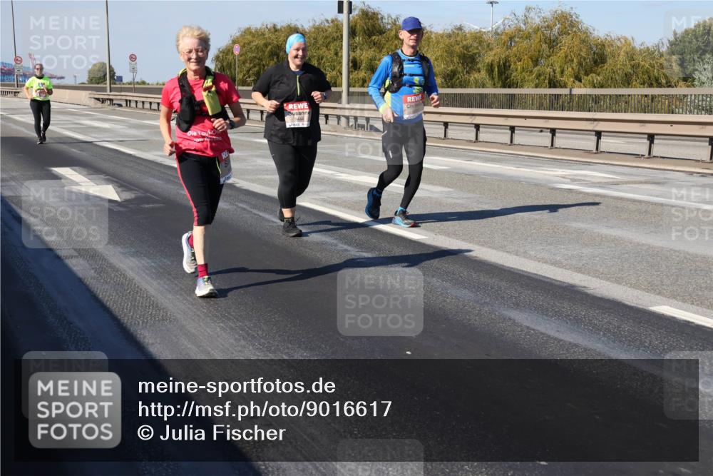 03.10.2025 - Köhlbrandbrückenlauf Julia Fischer http://msf.ph/oto/9016617 03.10.2025 13:19:13 Position 3 5444 meine-sportfotos.de