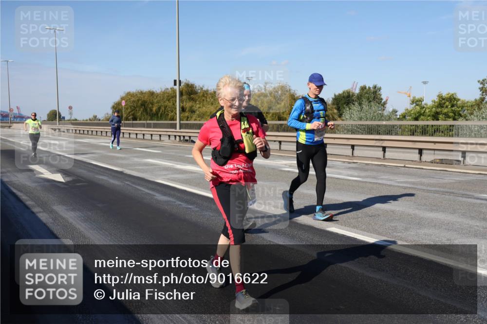 03.10.2025 - Köhlbrandbrückenlauf Julia Fischer http://msf.ph/oto/9016622 03.10.2025 13:19:14 Position 3  meine-sportfotos.de