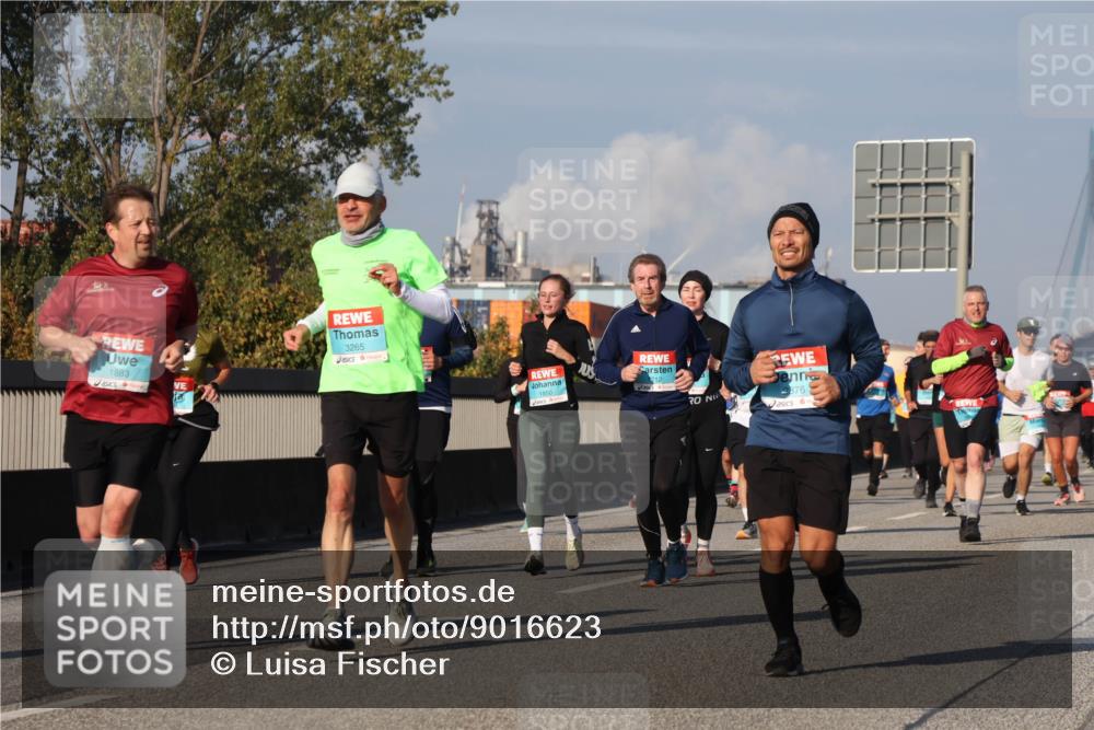 03.10.2025 - Köhlbrandbrückenlauf Luisa Fischer http://msf.ph/oto/9016623 03.10.2025 11:02:23 Position 3 1883, 3265, 712, 1850, 2876 meine-sportfotos.de