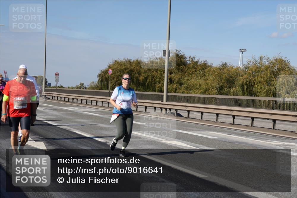 03.10.2025 - Köhlbrandbrückenlauf Julia Fischer http://msf.ph/oto/9016641 03.10.2025 13:19:29 Position 3  meine-sportfotos.de