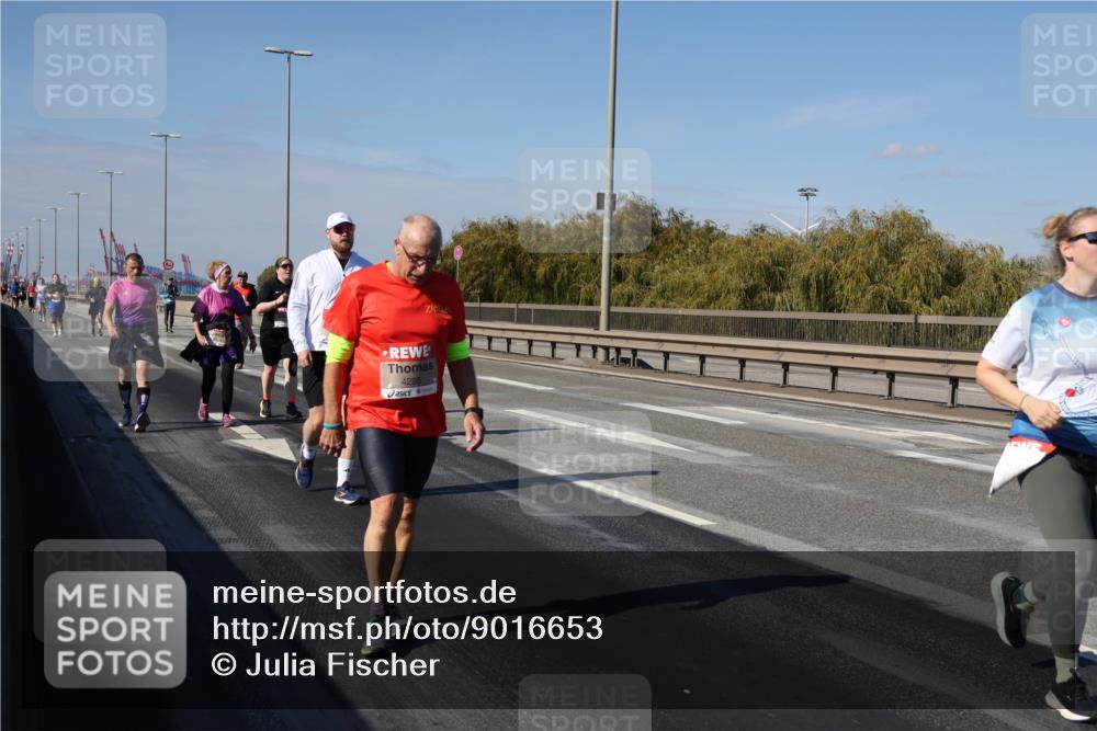 03.10.2025 - Köhlbrandbrückenlauf Julia Fischer http://msf.ph/oto/9016653 03.10.2025 13:19:31 Position 3 4295 meine-sportfotos.de