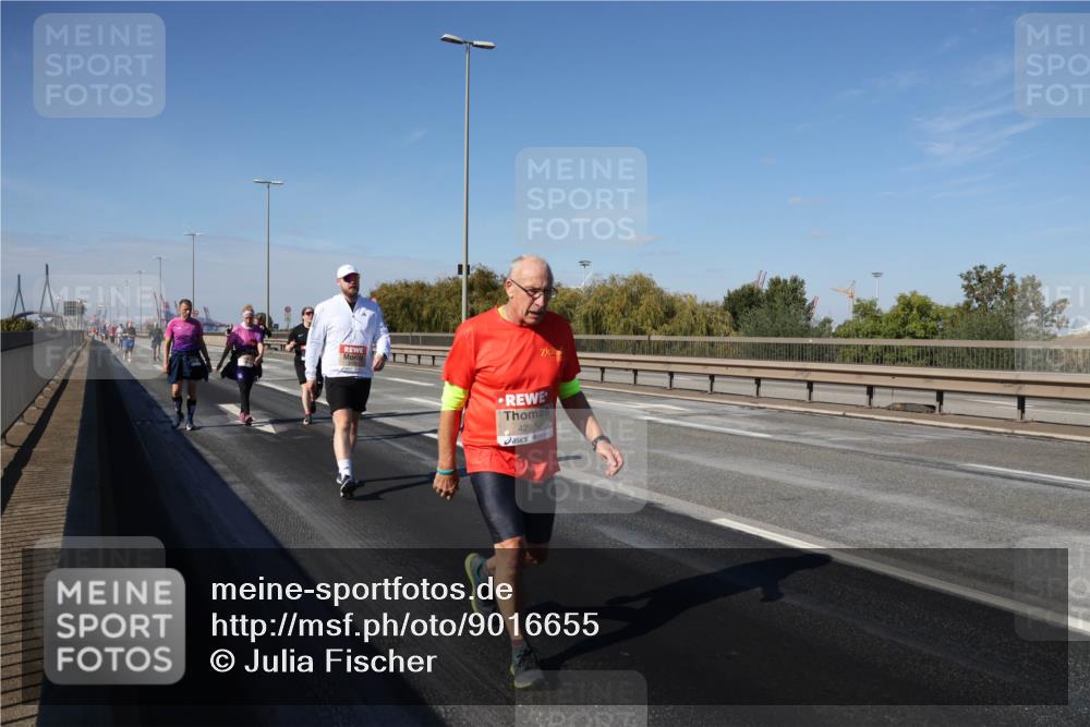 03.10.2025 - Köhlbrandbrückenlauf Julia Fischer http://msf.ph/oto/9016655 03.10.2025 13:19:33 Position 3 4295 meine-sportfotos.de