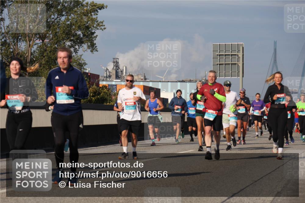 03.10.2025 - Köhlbrandbrückenlauf Luisa Fischer http://msf.ph/oto/9016656 03.10.2025 11:02:26 Position 3 1712 meine-sportfotos.de