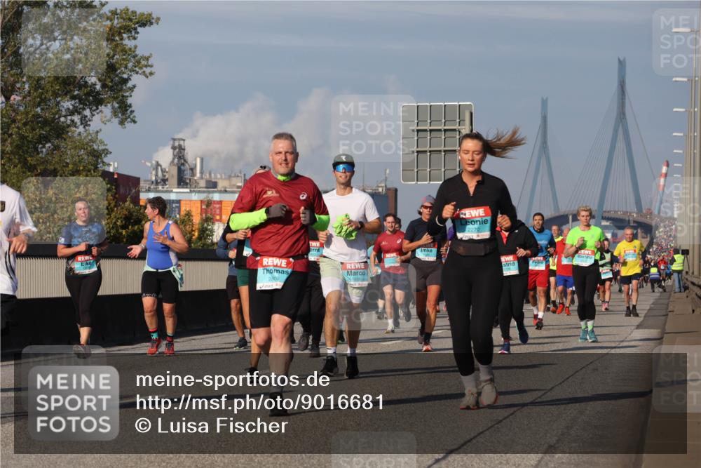 03.10.2025 - Köhlbrandbrückenlauf Luisa Fischer http://msf.ph/oto/9016681 03.10.2025 11:02:29 Position 3 2800, 2270, 1938 meine-sportfotos.de