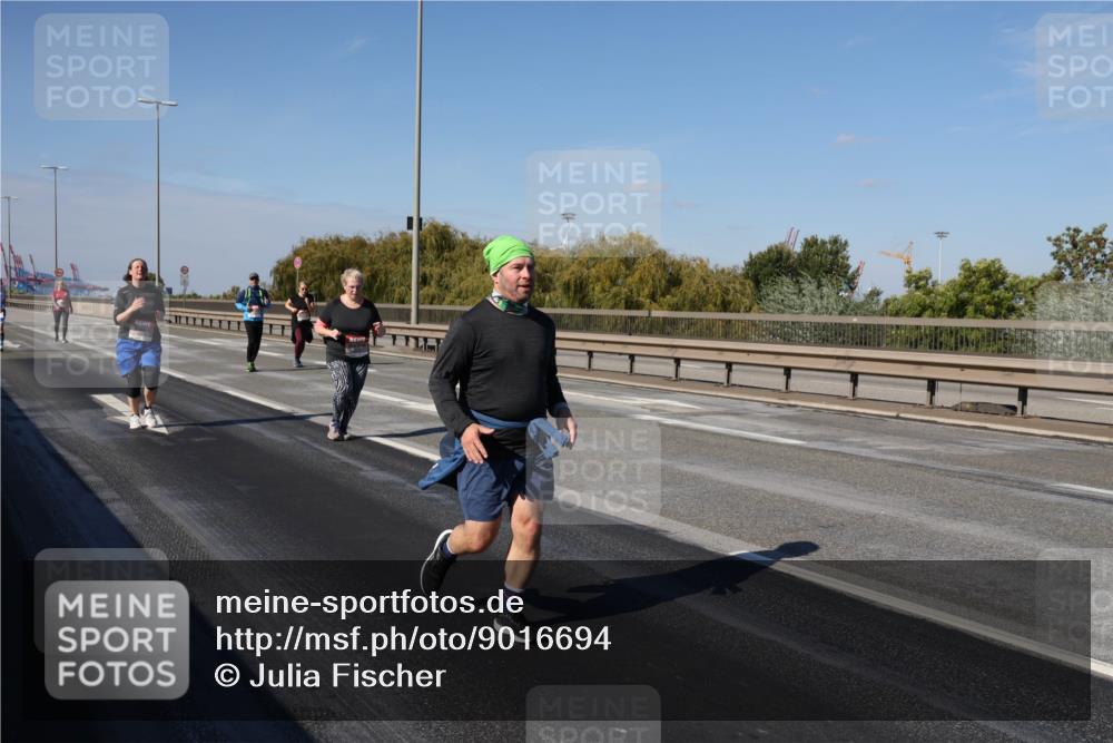03.10.2025 - Köhlbrandbrückenlauf Julia Fischer http://msf.ph/oto/9016694 03.10.2025 13:19:46 Position 3  meine-sportfotos.de
