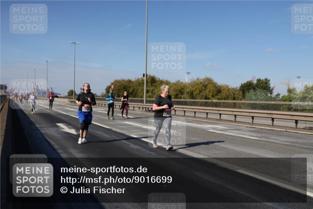 03.10.2025 - Köhlbrandbrückenlauf Julia Fischer http://msf.ph/oto/9016699 03.10.2025 13:19:47 Position 3  meine-sportfotos.de