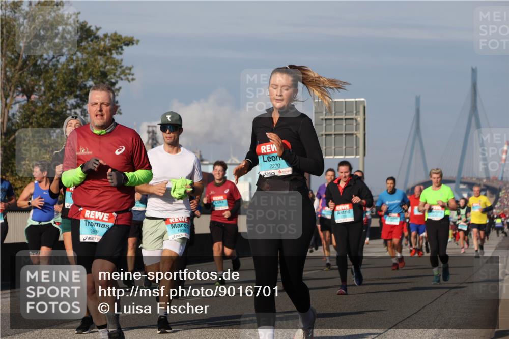03.10.2025 - Köhlbrandbrückenlauf Luisa Fischer http://msf.ph/oto/9016701 03.10.2025 11:02:31 Position 3 2800, 1938, 2270, 1778 meine-sportfotos.de