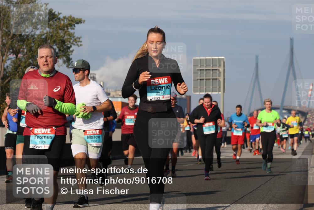 03.10.2025 - Köhlbrandbrückenlauf Luisa Fischer http://msf.ph/oto/9016708 03.10.2025 11:02:31 Position 3 2800, 1938, 2270 meine-sportfotos.de