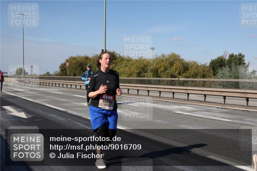 03.10.2025 - Köhlbrandbrückenlauf Julia Fischer http://msf.ph/oto/9016709 03.10.2025 13:19:49 Position 3 5250 meine-sportfotos.de