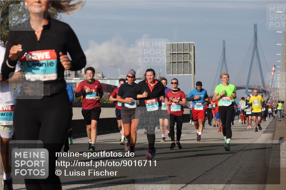 03.10.2025 - Köhlbrandbrückenlauf Luisa Fischer http://msf.ph/oto/9016711 03.10.2025 11:02:32 Position 3 1938, 270, 1778, 1920 meine-sportfotos.de